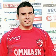 adrian nasterii: / greutate: 1,80 m / 75 kg adrian cristea