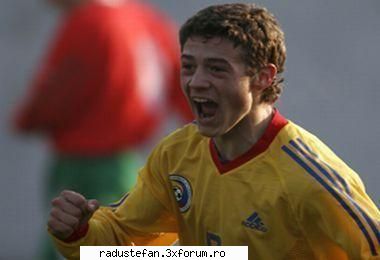 gabriel torje are 18 ani. s-a nascut pe 22 noiembrie si este unul dintre cei mai talentati jucatori