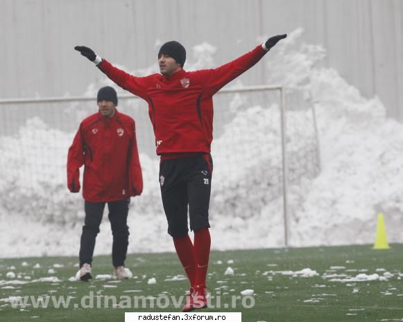 adrian ropotan dragutz poza asta..park avion gata decolare &nbsp; &nbsp;