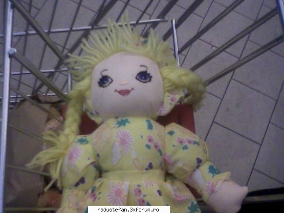 despre masini scris:ne pui noua poze papusile tale???eu voi incerca pun masinile melen-am asa multe ***Admin Gurl***